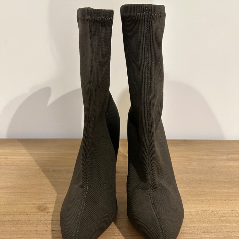 Sock Style Heels - Picture 4 of 7